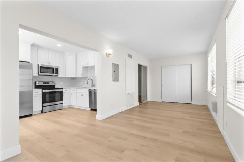 Condominio en venta en Clearwater, Florida, 2 dormitorios, 130.06 m2 № 1718694 - foto 13