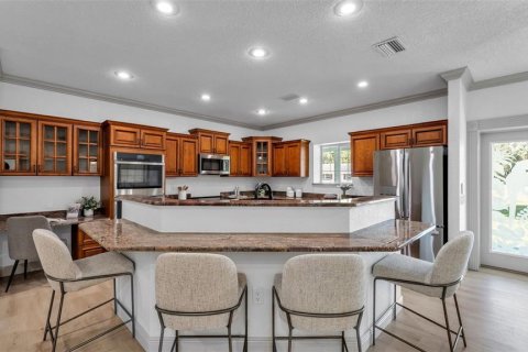 House in Lakeland, Florida 4 bedrooms, 390.19 sq.m. № 2103812 - photo 14