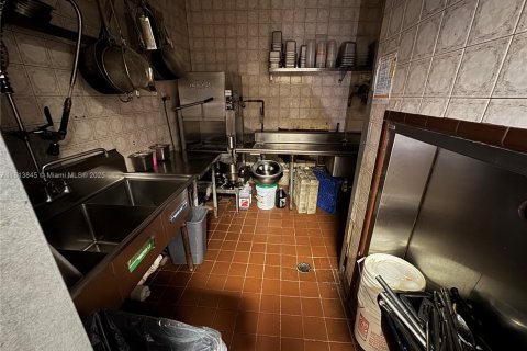 Commercial property in Hollywood, Florida № 1874344 - photo 30