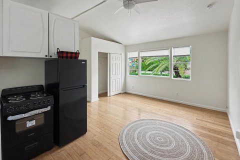 Immobilier commercial à louer à Boynton Beach, Floride: 2 pièces, 37.16 m2 № 2269699 - photo 5