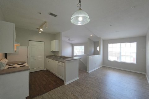Condominio en venta en Altamonte Springs, Florida, 2 dormitorios, 108.7 m2 № 2258850 - foto 4
