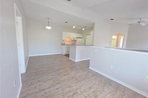 Condominio en venta en Altamonte Springs, Florida, 2 dormitorios, 108.7 m2 № 2258850 - foto 5