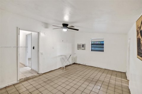 Commercial property in Miami, Florida 155.89 sq.m. № 1988677 - photo 28