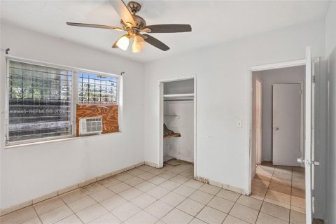 Commercial property in Miami, Florida 155.89 sq.m. № 1988677 - photo 22