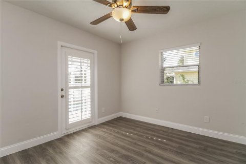 Casa en alquiler en DeLand, Florida, 3 dormitorios, 134.8 m2 № 1850080 - foto 11