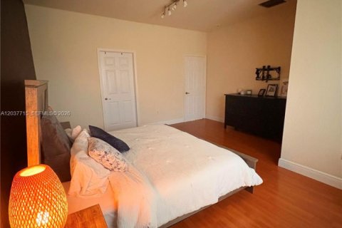 Touwnhouse à louer à Sunrise, Floride: 3 chambres, 182.46 m2 № 2089539 - photo 16