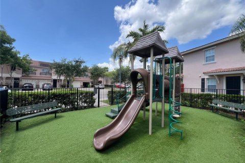 Touwnhouse à louer à Sunrise, Floride: 3 chambres, 182.46 m2 № 2089539 - photo 30