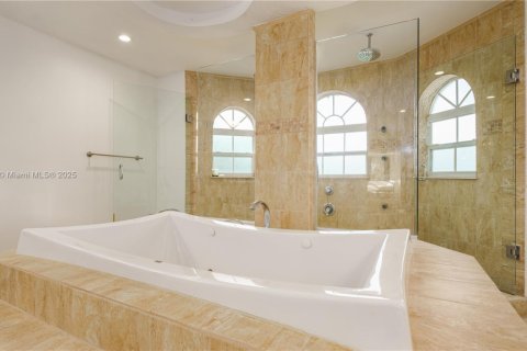 Villa ou maison à louer à Palm City, Floride: 9 chambres, 458.84 m2 № 2013058 - photo 20