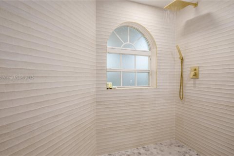 Villa ou maison à louer à Palm City, Floride: 9 chambres, 458.84 m2 № 2013058 - photo 29