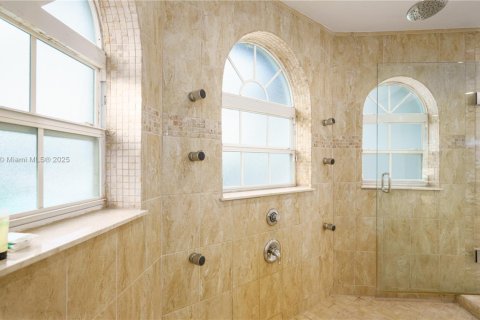 Villa ou maison à louer à Palm City, Floride: 9 chambres, 458.84 m2 № 2013058 - photo 18