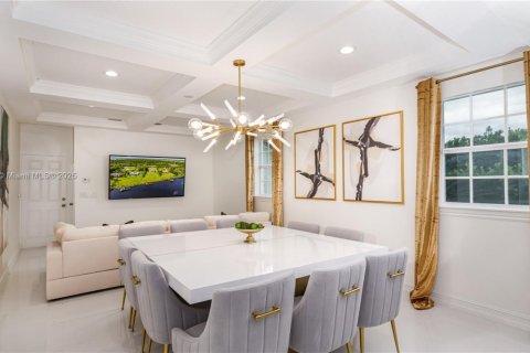 Villa ou maison à louer à Palm City, Floride: 9 chambres, 458.84 m2 № 2013058 - photo 7