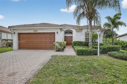 Casa en Pembroke Pines, Florida 3 dormitorios, 155.89 m2 № 2008863