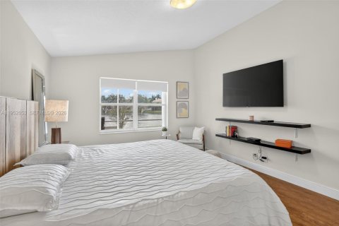 Casa en venta en Pembroke Pines, Florida, 3 dormitorios, 155.89 m2 № 2008863 - foto 19
