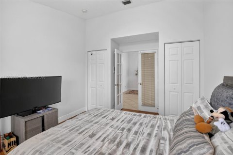 Casa en venta en Pembroke Pines, Florida, 3 dormitorios, 155.89 m2 № 2008863 - foto 27