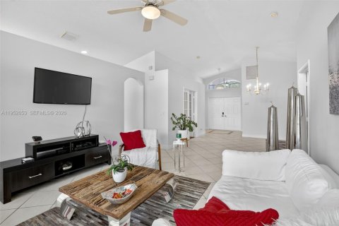 Casa en venta en Pembroke Pines, Florida, 3 dormitorios, 155.89 m2 № 2008863 - foto 9