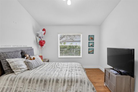 Casa en venta en Pembroke Pines, Florida, 3 dormitorios, 155.89 m2 № 2008863 - foto 25