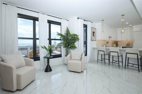 Condo in Ormond Beach, Florida, 2 bedrooms № 2106887 - photo 21