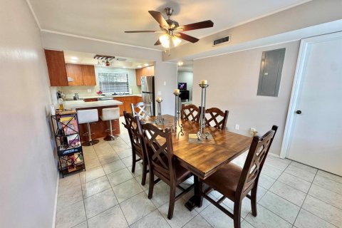 Copropriété à vendre à Miami, Floride: 2 chambres, 127.28 m2 № 2439253 - photo 18