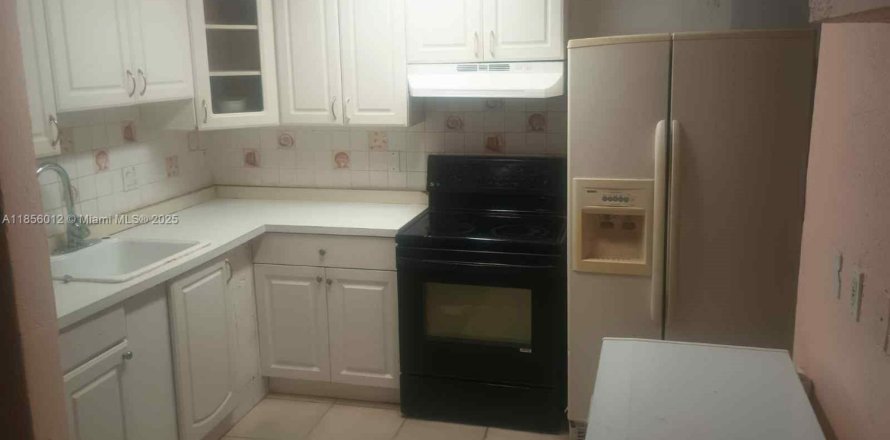 Casa en Fort Lauderdale, Florida 3 dormitorios, 95.69 m2 № 1894249