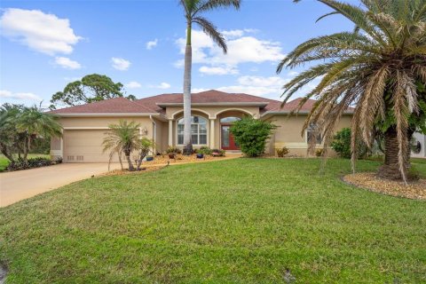 Villa ou maison à vendre à Rotonda, Floride: 3 chambres, 194.35 m2 № 1722822 - photo 1