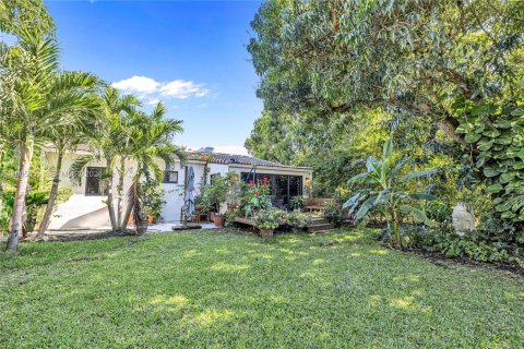 House in Miami, Florida 3 bedrooms, 133.31 sq.m. № 2071280 - photo 15