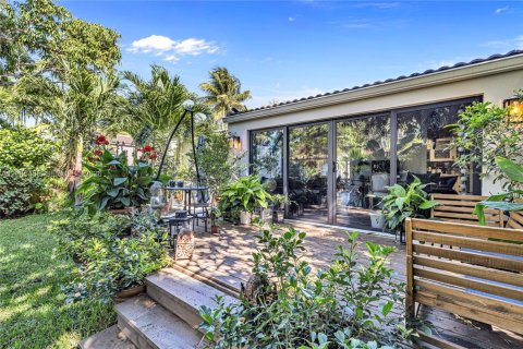 House in Miami, Florida 3 bedrooms, 133.31 sq.m. № 2071280 - photo 14