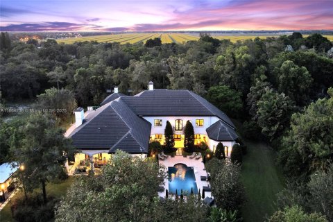 House in Parkland, Florida 7 bedrooms, 678.37 sq.m. № 1891856 - photo 7