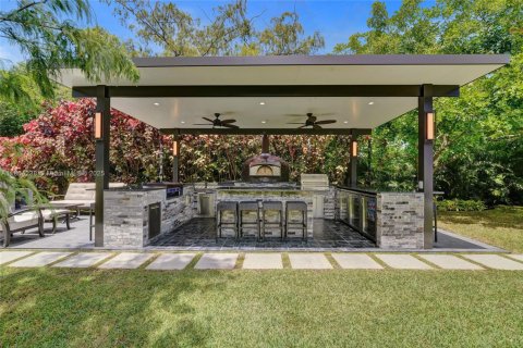 House in Parkland, Florida 7 bedrooms, 678.37 sq.m. № 1891856 - photo 27