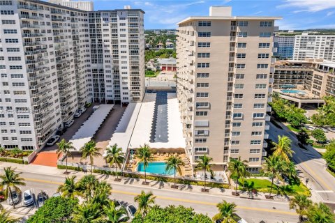 Copropriété à louer à Pompano Beach, Floride: 1 chambre, 67.82 m2 № 2418066 - photo 2
