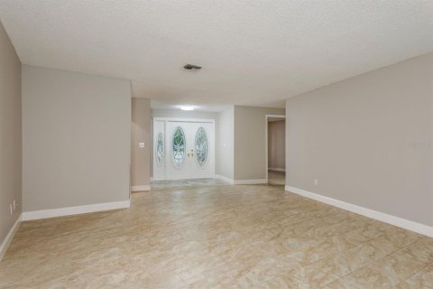 Casa en alquiler en Dunedin, Florida, 4 dormitorios, 230.03 m2 № 1917339 - foto 5