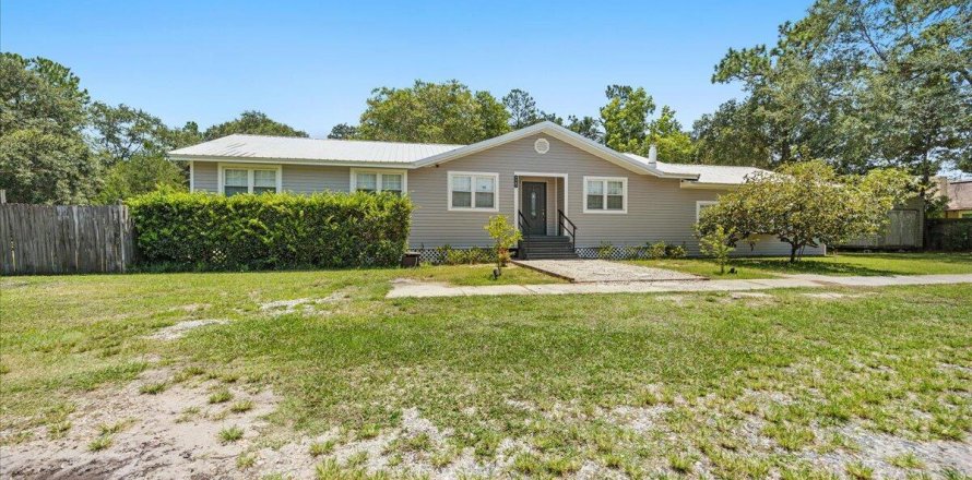 Immobilier commercial à Jacksonville, Floride 6 chambres, 302.49 m2 № 771839