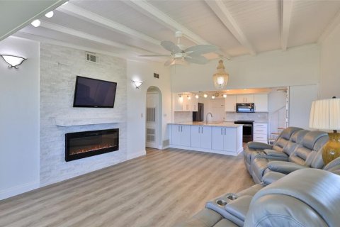 House in Ormond Beach, Florida 3 bedrooms, 159.33 sq.m. № 1719627 - photo 20