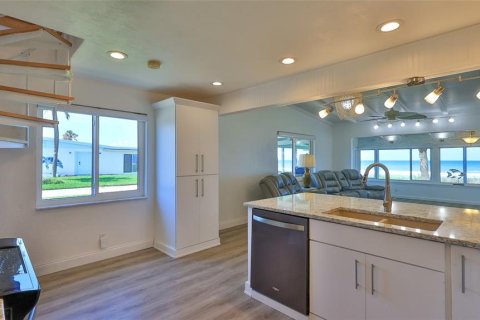 House in Ormond Beach, Florida 3 bedrooms, 159.33 sq.m. № 1719627 - photo 12