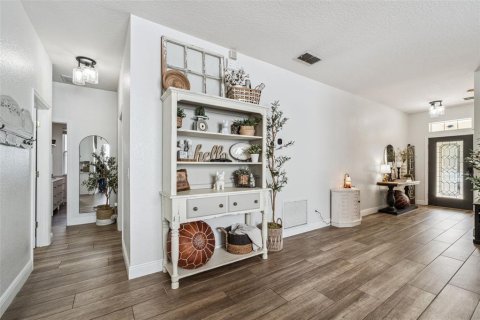 Villa ou maison à vendre à Casselberry, Floride: 4 chambres, 191.75 m2 № 2345516 - photo 10