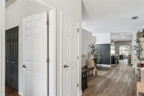 Villa ou maison à vendre à Casselberry, Floride: 4 chambres, 191.75 m2 № 2345516 - photo 17