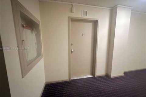 Copropriété à louer à Fort Lauderdale, Floride: 1 chambre, 64.1 m2 № 1945070 - photo 3