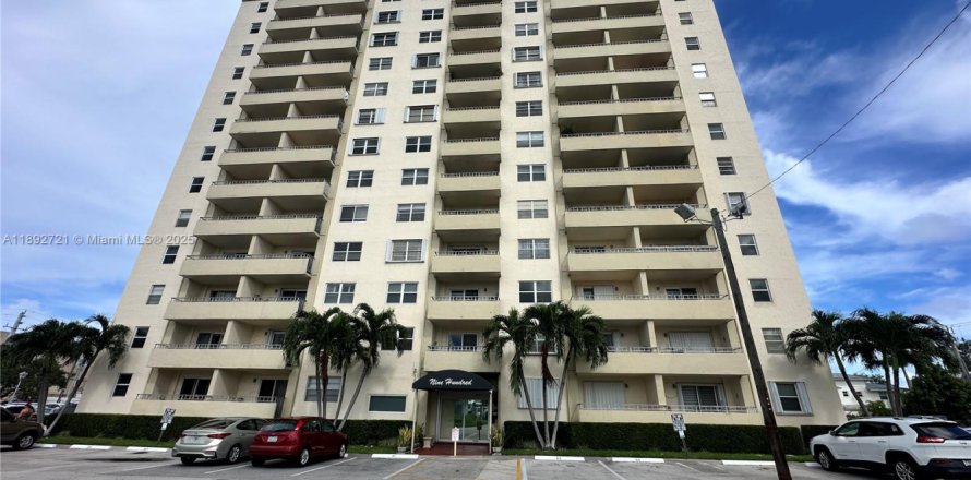 Condo à Fort Lauderdale, Floride, 1 chambre  № 1945070