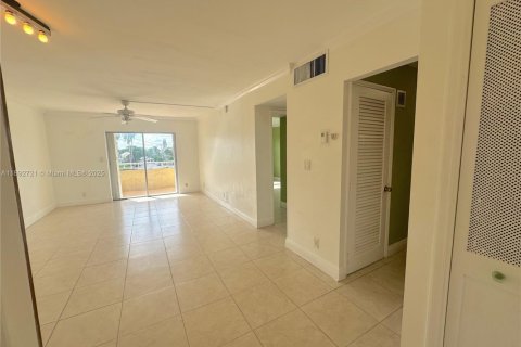 Copropriété à louer à Fort Lauderdale, Floride: 1 chambre, 64.1 m2 № 1945070 - photo 8