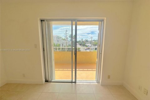 Copropriété à louer à Fort Lauderdale, Floride: 1 chambre, 64.1 m2 № 1945070 - photo 11