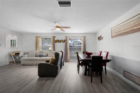 Villa ou maison à vendre à Daytona Beach, Floride: 5 chambres, 193.05 m2 № 1562043 - photo 4