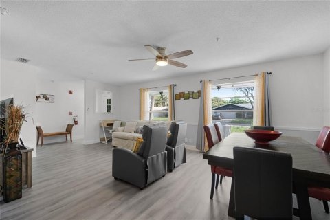 Villa ou maison à vendre à Daytona Beach, Floride: 5 chambres, 193.05 m2 № 1562043 - photo 5