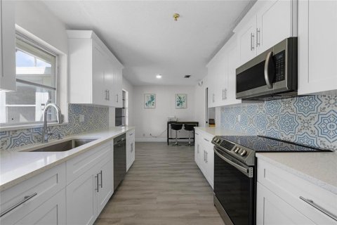 Villa ou maison à vendre à Daytona Beach, Floride: 5 chambres, 193.05 m2 № 1562043 - photo 9