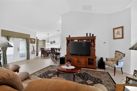 Villa ou maison à louer à Ocala, Floride: 4 chambres, 208.57 m2 № 2386566 - photo 9