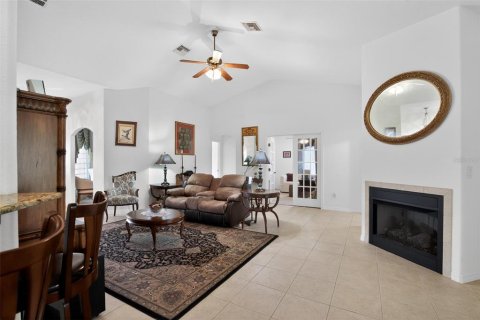 Villa ou maison à louer à Ocala, Floride: 4 chambres, 208.57 m2 № 2386566 - photo 7