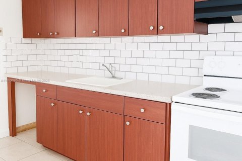 Casa en venta en Hollywood, Florida, 3 dormitorios, 80.55 m2 № 1953727 - foto 9