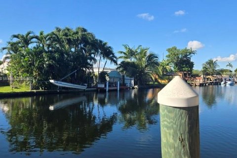 Casa en venta en Hollywood, Florida, 3 dormitorios, 80.55 m2 № 1953727 - foto 8