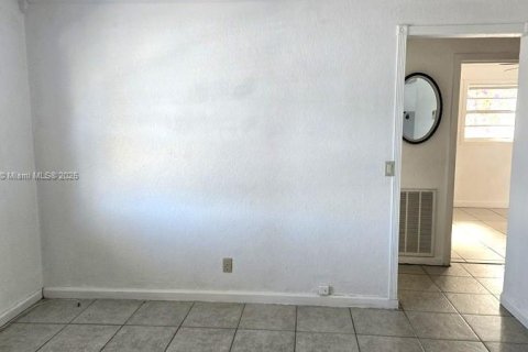 Casa en venta en Hollywood, Florida, 3 dormitorios, 80.55 m2 № 1953727 - foto 15