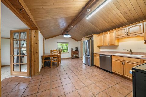 House in Sarasota, Florida 3 bedrooms, 135.36 sq.m. № 2200243 - photo 5