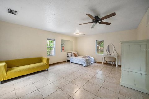 House in Sarasota, Florida 3 bedrooms, 135.36 sq.m. № 2200243 - photo 18