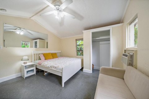 House in Sarasota, Florida 3 bedrooms, 135.36 sq.m. № 2200243 - photo 27